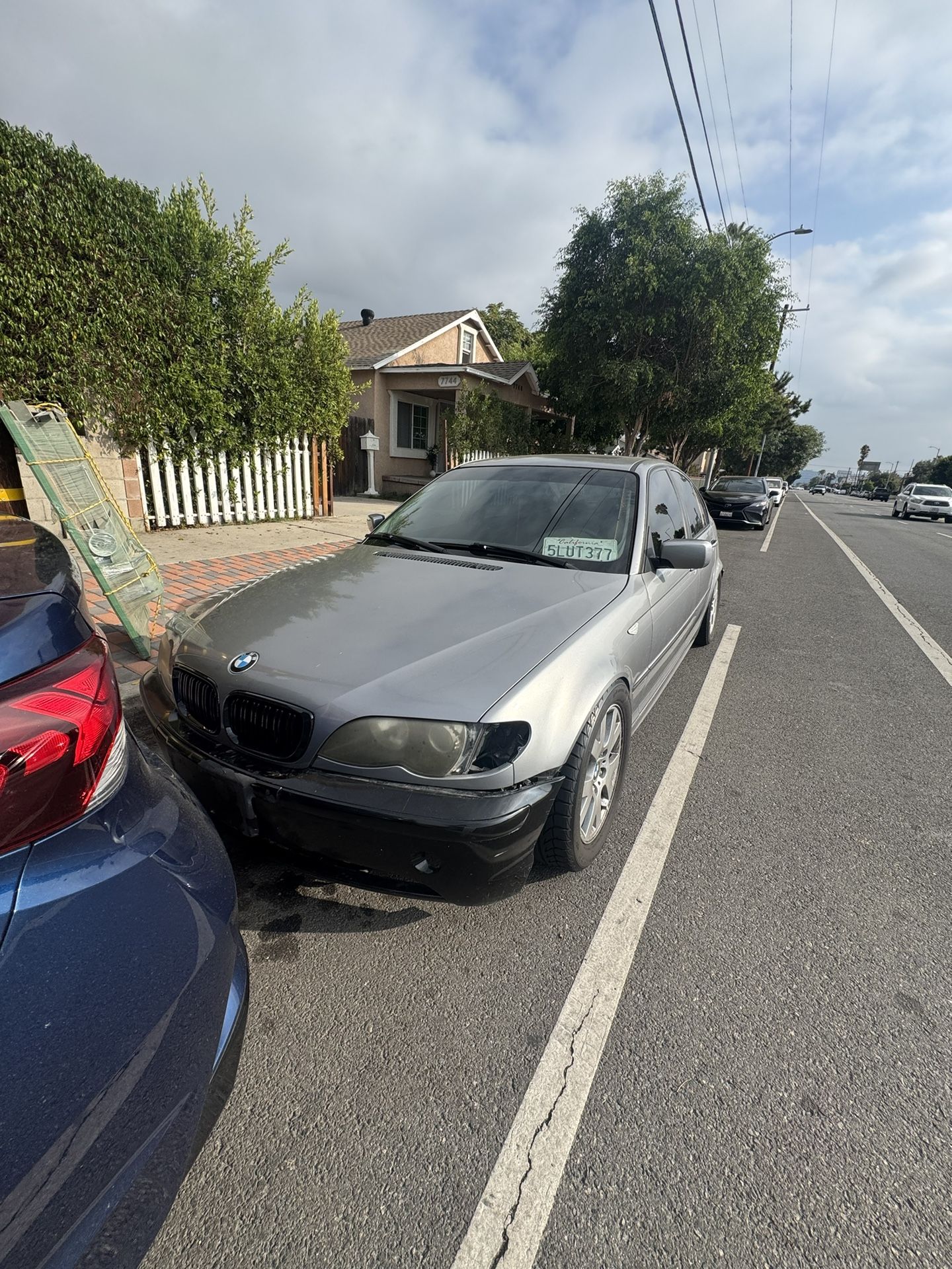 2004 BMW 325i