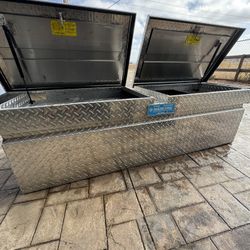 Adrian’s Steel box with a light bar Included