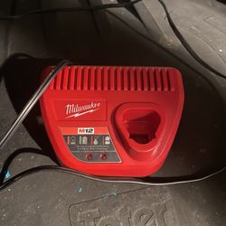 Milwaukee M12 Charger