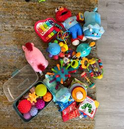 0-1 year old tummy time toys