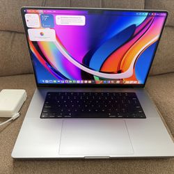2021/2022 Apple MacBook Pro 16-Inch "M1 Max" 10 cores, 32cores GPU, 32GB ram,1TB, fast