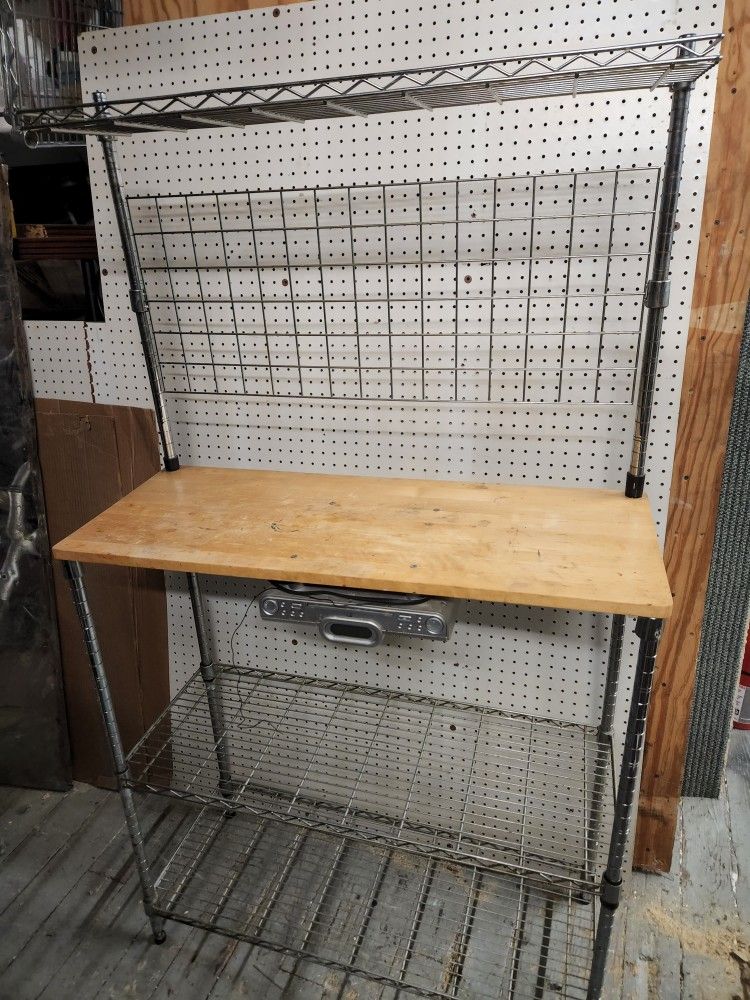 Baker's Rack With Cd Player