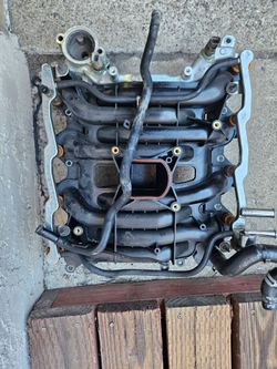 Ford 4.6 SOHC Dorman Intake