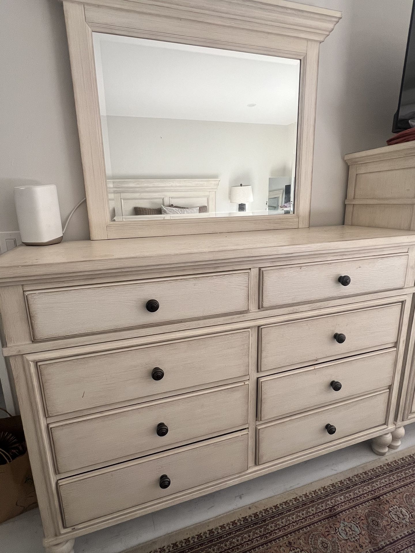 Queen Size Bedroom Set Including Mattress
