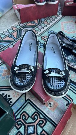 New kids shoes, Arizona size one