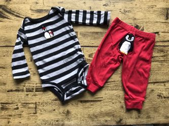 Carter’s infant size 6months outfit