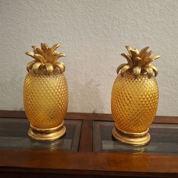 PINEAPPLE LAMPS SET(SERIOUS BUYERS ONLY PLEASE 🙏🏻)READ FULL DESCRIPTION BEFORE ASKING PLEASE 🙏🏻 IF IT'S POSTED IT'S AVAILABLE 👀