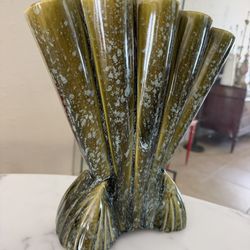 Vintage Red Wing Pottery gladiolus vase