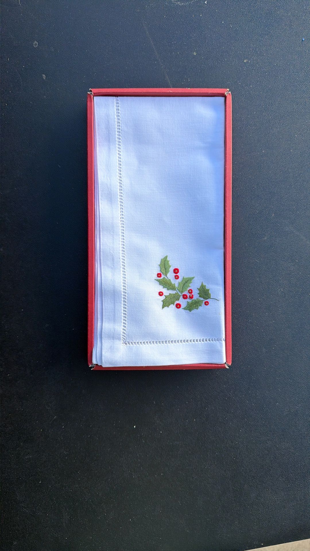 Harry And David Table Napkins  (4 Total)