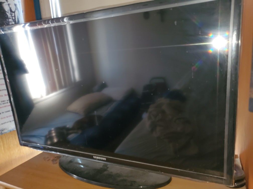 Samsung 32 Inch LED TV (2014)