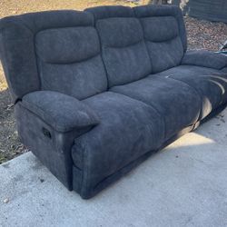 Recliner Couches 