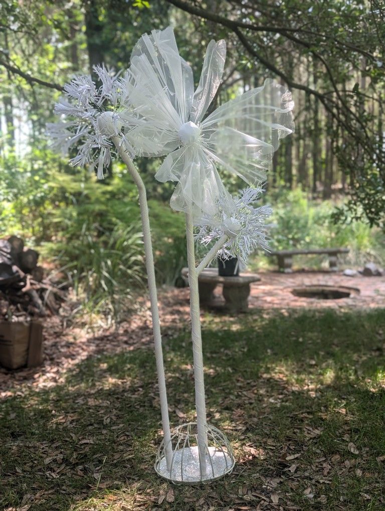 Paper Dandelions/ Silk Flowers For Wedding Background