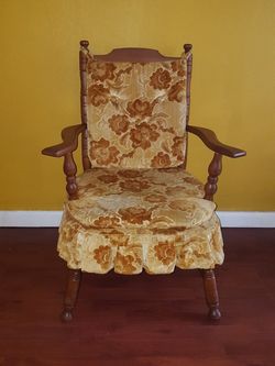 Antique arm chair