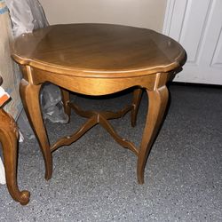 Ethan Allen Circle Top Table/side Table