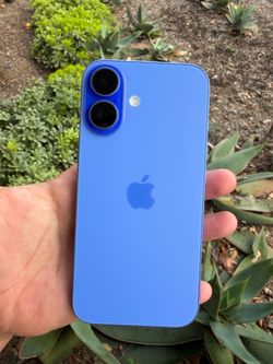 iPhone 16 Unlocked Blue