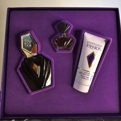 Vintage Passion by Elizabeth Taylor Eau De Toilette Spray Women 1.5 Fl o
