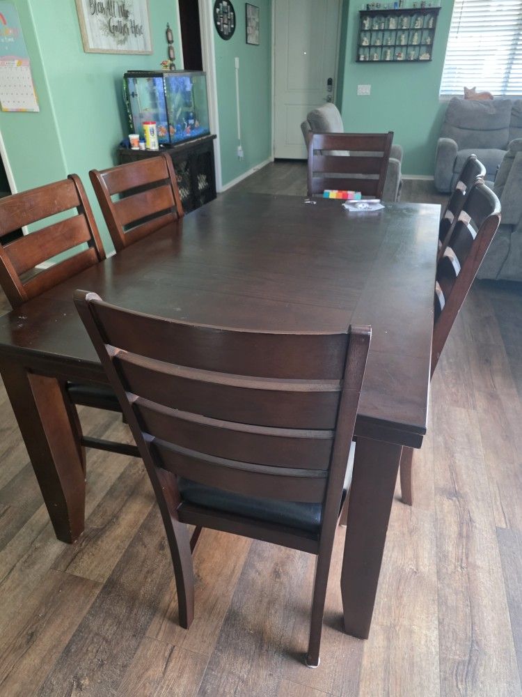 Dining Table Set