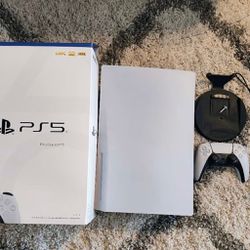 Sony PlayStation 5 Console in White 825GB PS5 disk edition