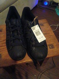 Lmt edition superstars black on black shell toes