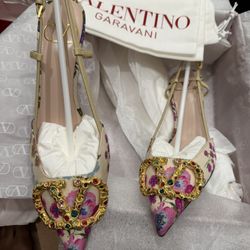 Valentino Vlogo Floral Heels 100% Authentic Size 36