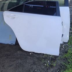 2012-2014 Toyota Camry Right Passenger Rear Door