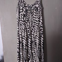 Dress Black And White Pre Owned