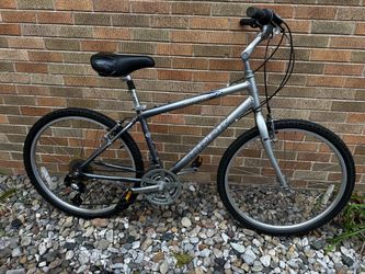 Trek 200 hybrid 16.5”
