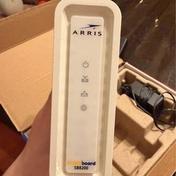 Surfboard Cable Modem SB8200