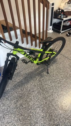 Trek Marlin 5- Small frame
