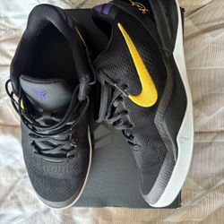 Nike Kobe 8 Lakers Away (GS) size 6.5Y