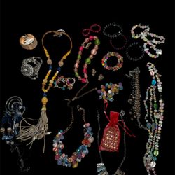 Vintage Jewelry Bundle 20+ Pieces