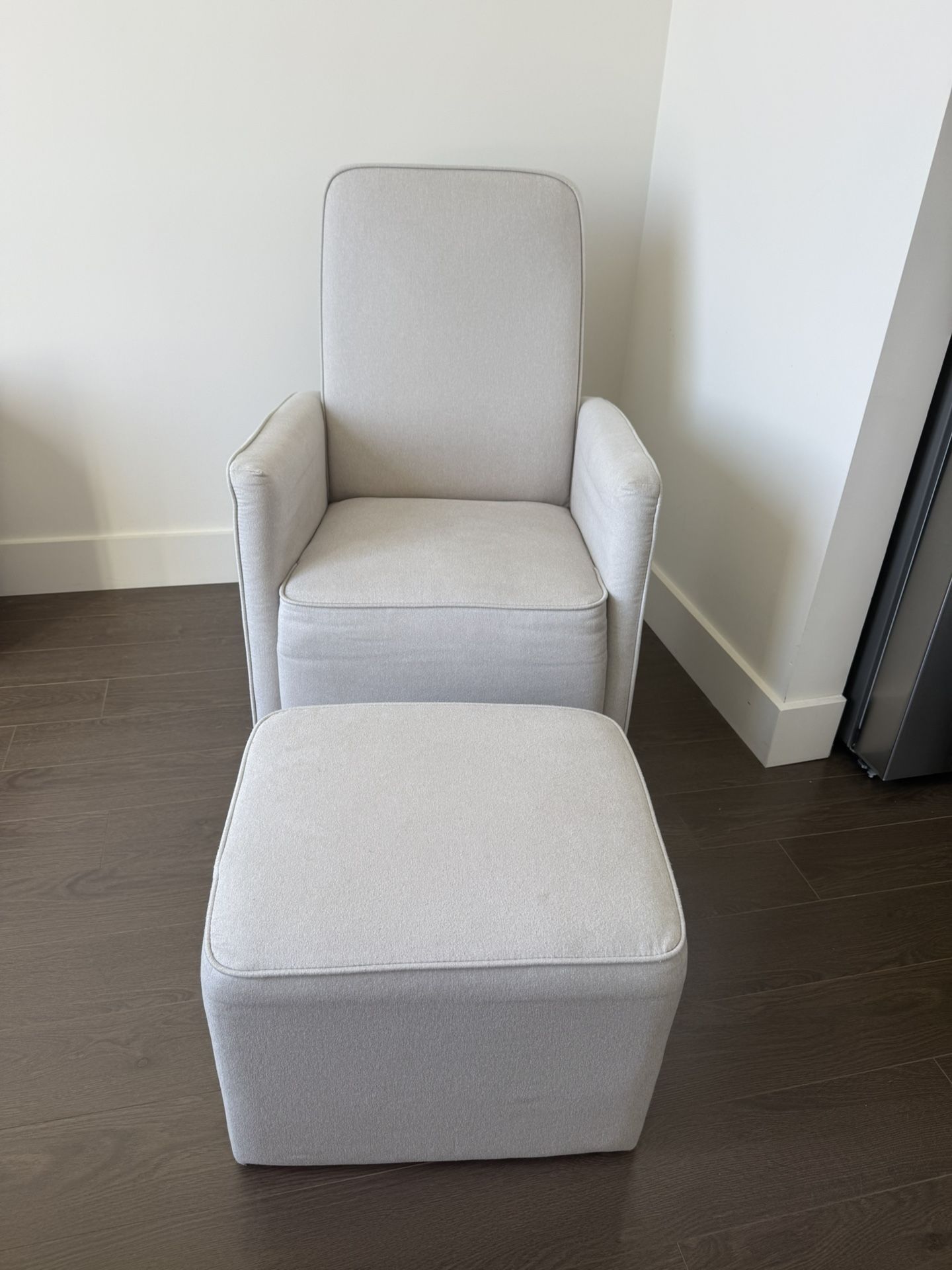 Swivel Rocker Chair & Ottoman