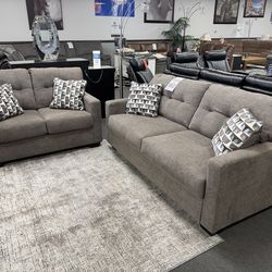Ashley’s  Sofa & Loveseat 🇺🇸🔥