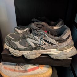 New Balance Men 9060 Used 9.5