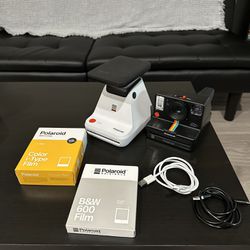 Polaroid Camera / Polaroid Lab Station