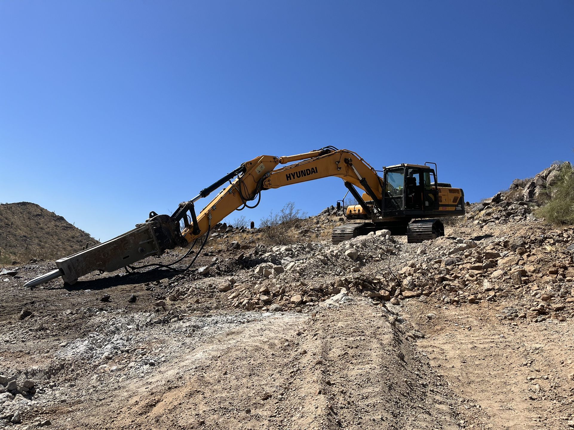 Excavator Bobcat Dumptruck