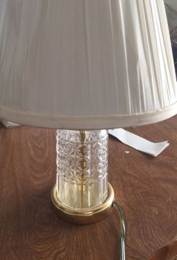 Very cute bed side crystal lamp