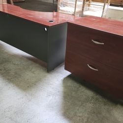Desk & 2 Drawer Filing Cabinet 