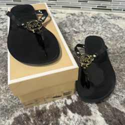 Women's Michael Kors Sandals for Sale in Modesto, CA - OfferUp