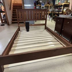 Full Size Bed 