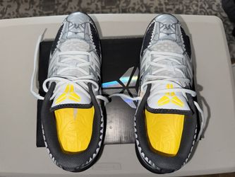 Size 11.5 - Nike Zoom Kobe Mentality Cracked Pavement - lightly