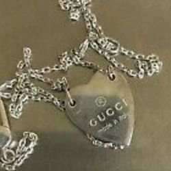 GUCCI ITALIAN LUXURY 925 STERLING SILVER NECKLACE comes with original packaging