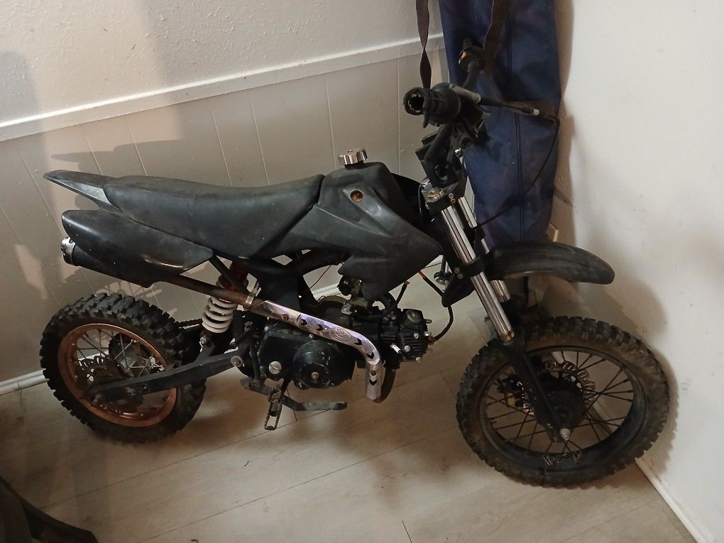 Dirt Bike Needs Work 250 Obo