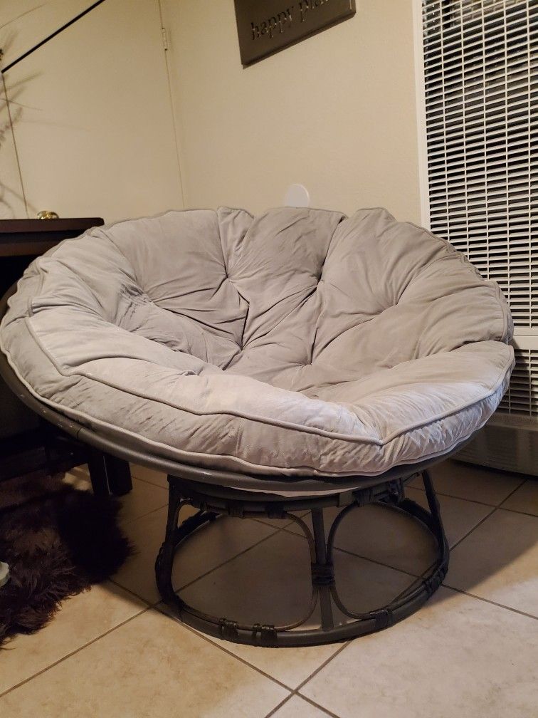 2 Bowl Shaped Chairs