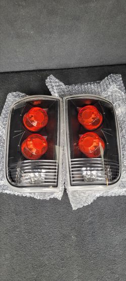 Taillight housing