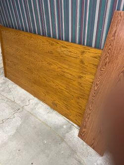 Oak trim an wood