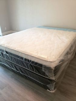 NEW QUEEN-SIZE PILLOW TOP MATTRESS AND BOX SPRING 🆕️