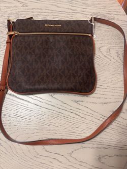 Michael Kors Signature Crossbody Bag
