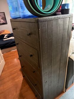 Dresser