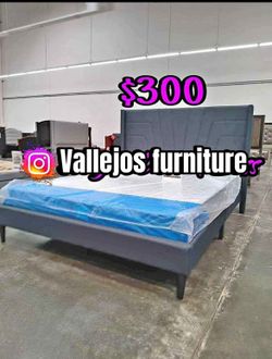 New queen bed